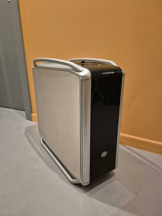 Komputer stacjonarny i7 / GTX 1060 / 32 GB RAM / SSD