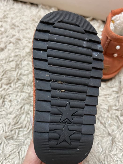 Чобітки зимові, уггі