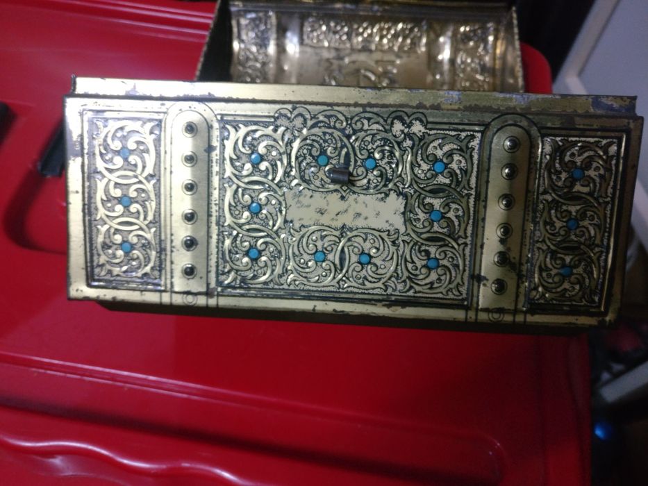 Caixa de latão antiguidade