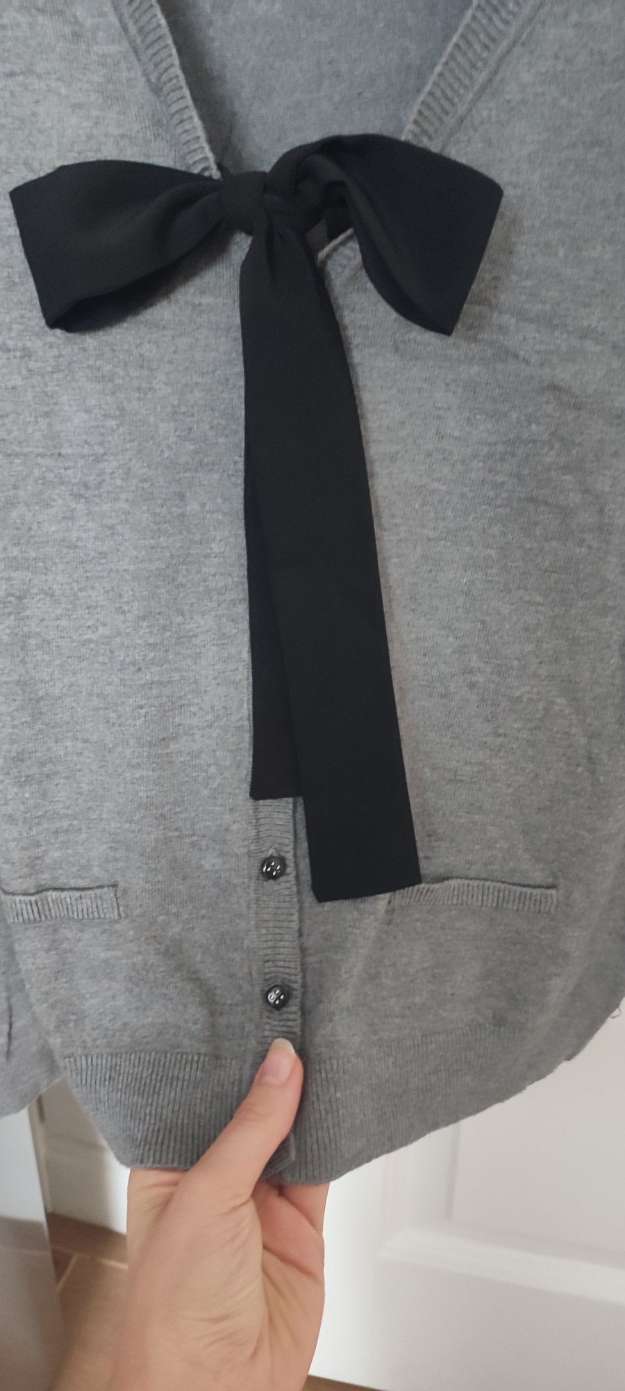 Orsay sweterek szary XS z wiązana szarfa na dekolcie