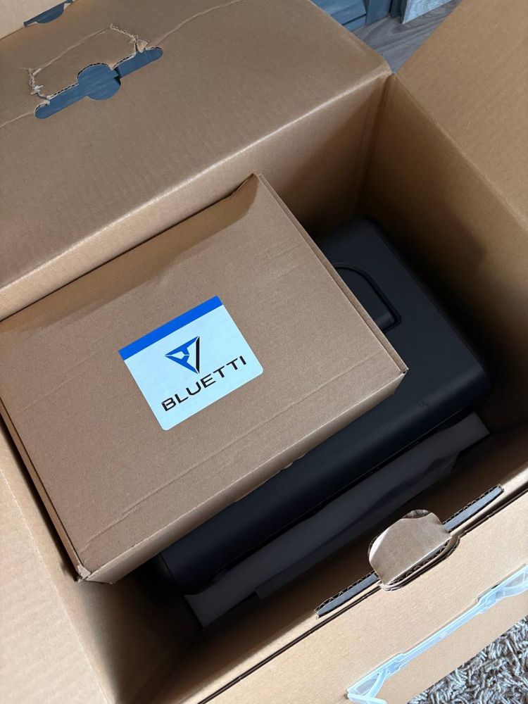 Зарядна станція Bluetti EB 70 EU| 1000 w| 716Wh