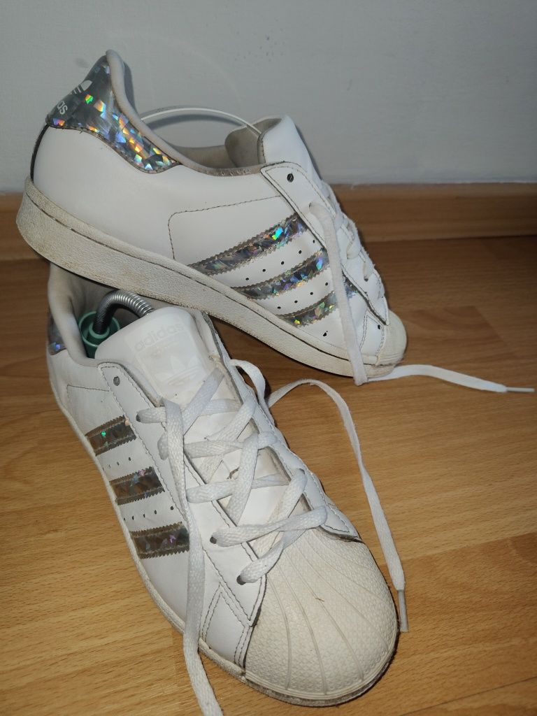 Buty sportowe Adidas Super Star C r 36 1/2 błyszczące paski logo