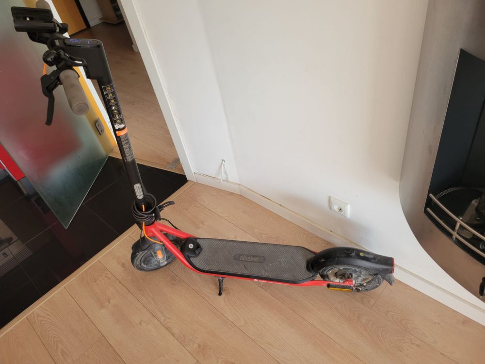 Trotinete Eléctrica Ninebot by Segway KickScooter