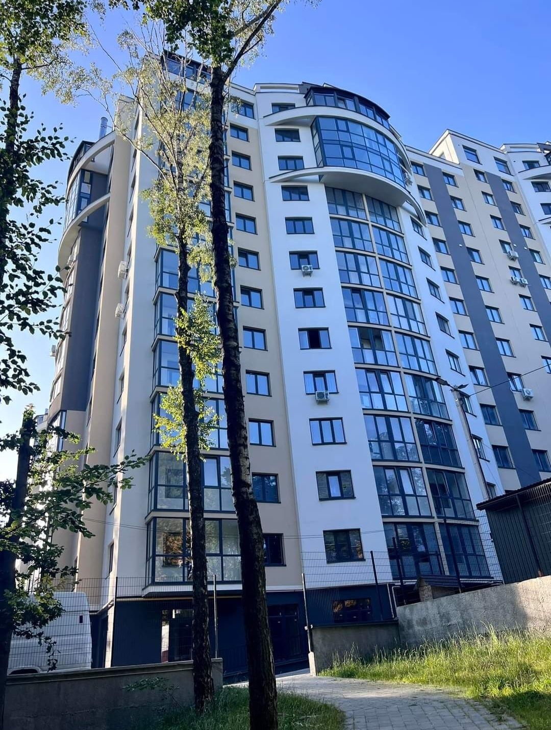 Подобова оренда ЖК ПАНОРАМА вул.Чумацька 2-озеро, підземний паркінг