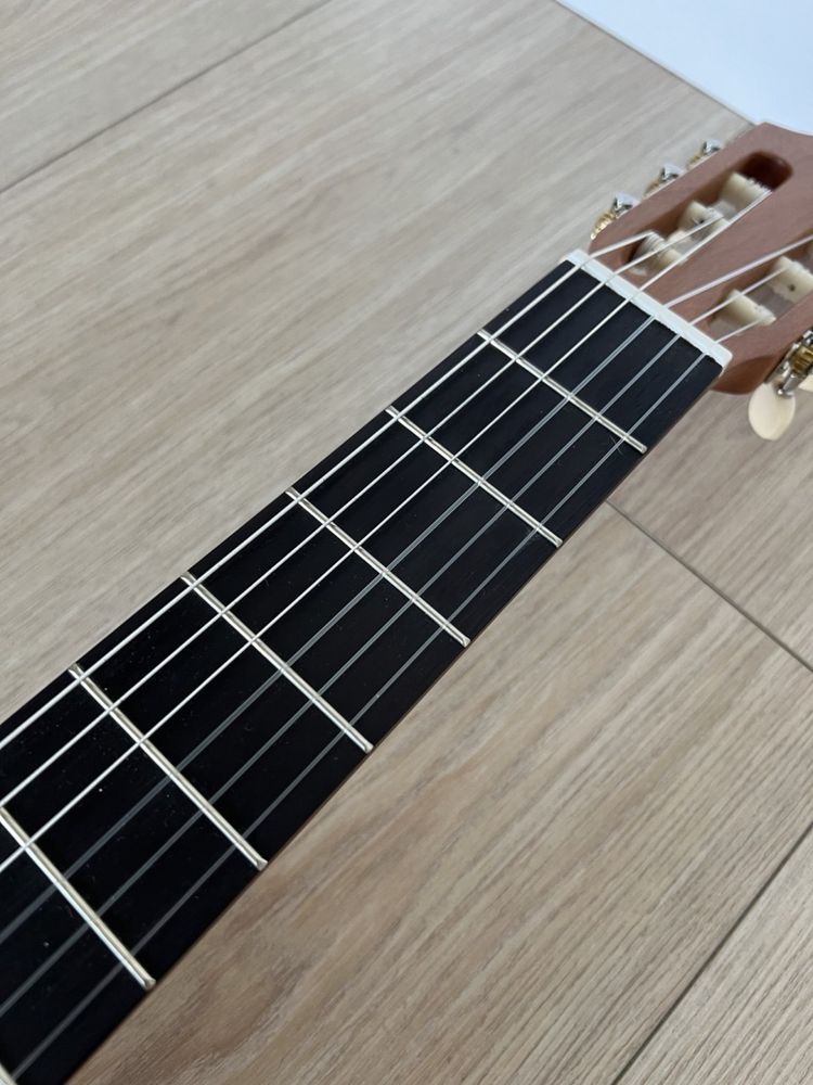 Nowa Gitara Klasyczna Yamaha C40M/02 + Stroik i Kostka!