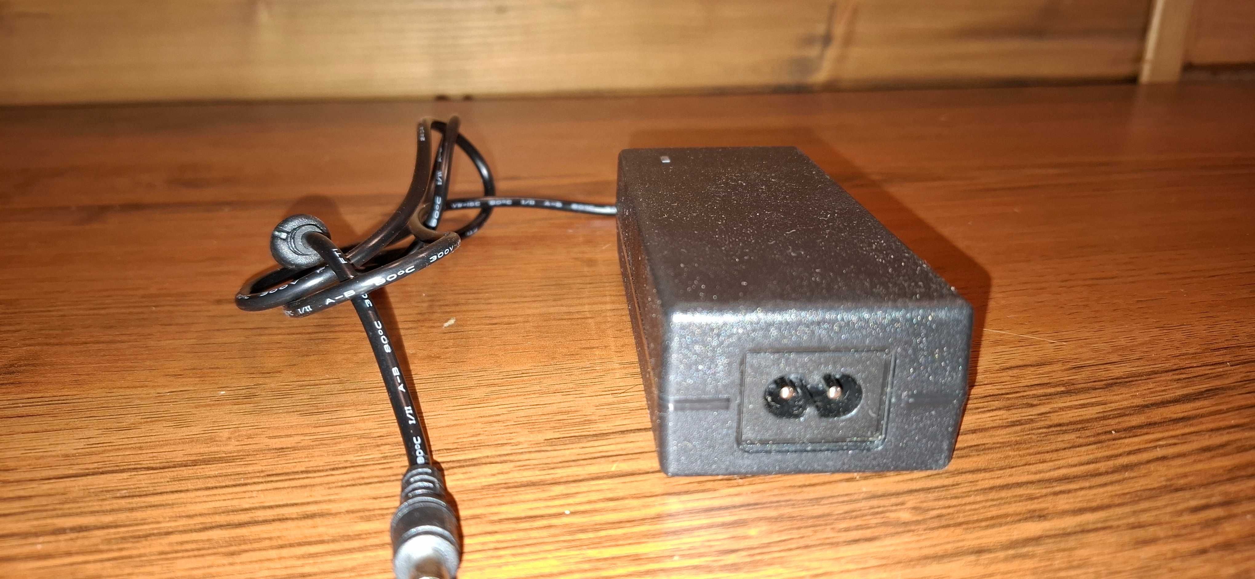 Zasilacz do Laptopa - 12V - 3A