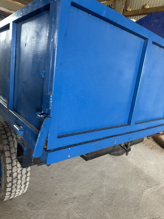 Прицеп до трактора хороший є багато чого іншого такош є і 2 осний