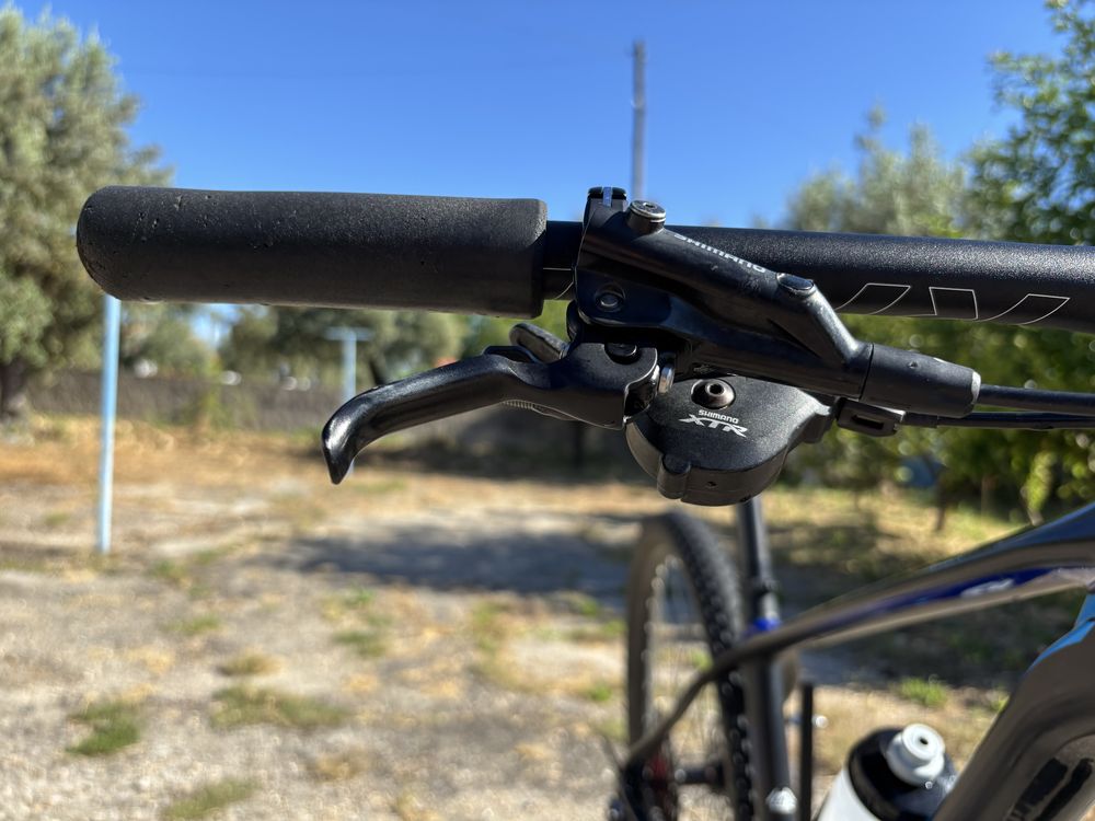 Bicicleta BTT Merida Big Nine 5000 – Carbono, FOX 32, Shimano XTR