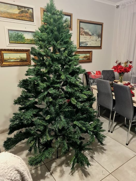 Nowa sztuczna choinka