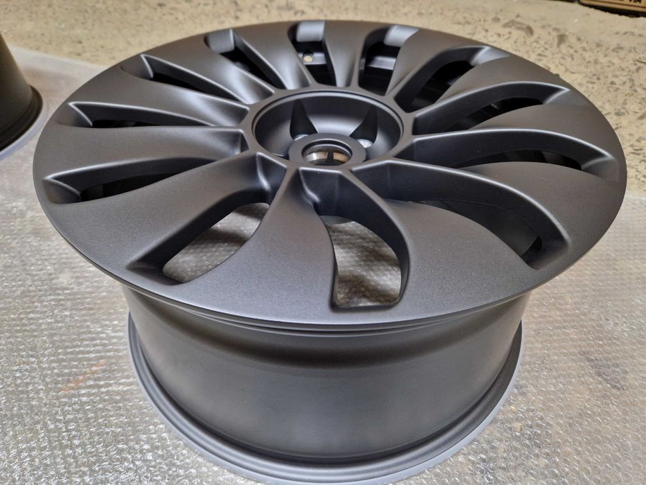 Диски одноширокие R18 W8.5 PCD5x114.3 ET40 DIA 64.1 Tesla Model3,S,X,Y