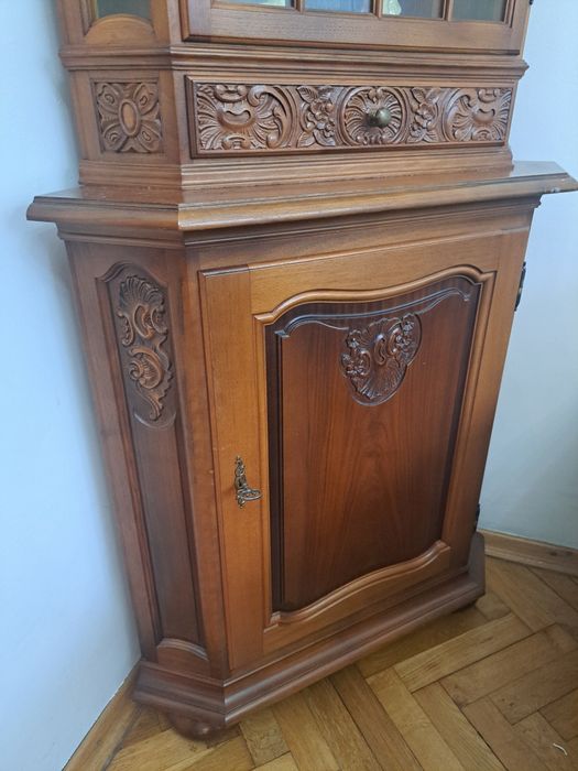 Sprzedam piękną,  narożna witrynę
