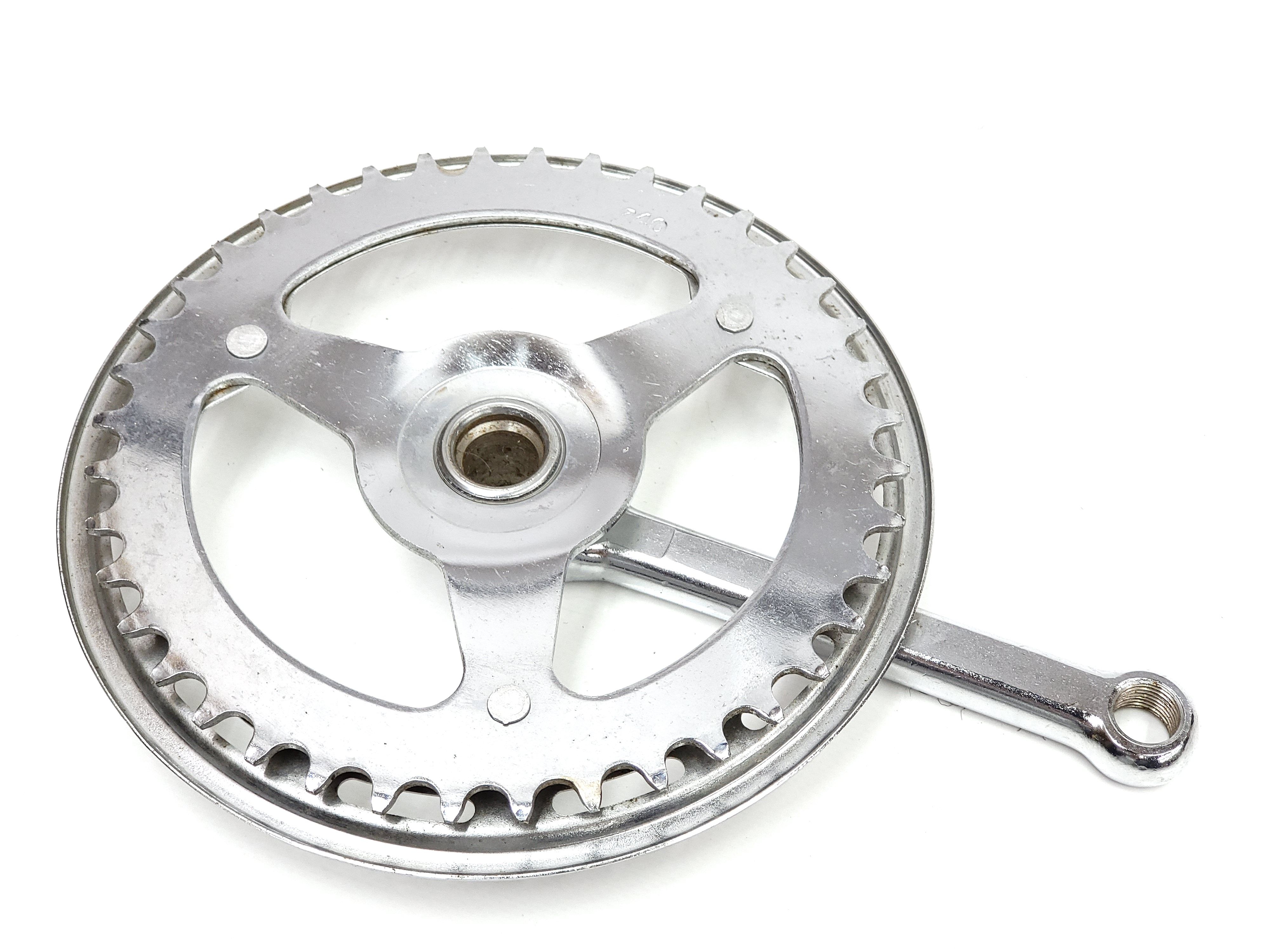 NOWA Korba prawa 40 zębów ramię 16,3 cm do rowerów Universal Romet