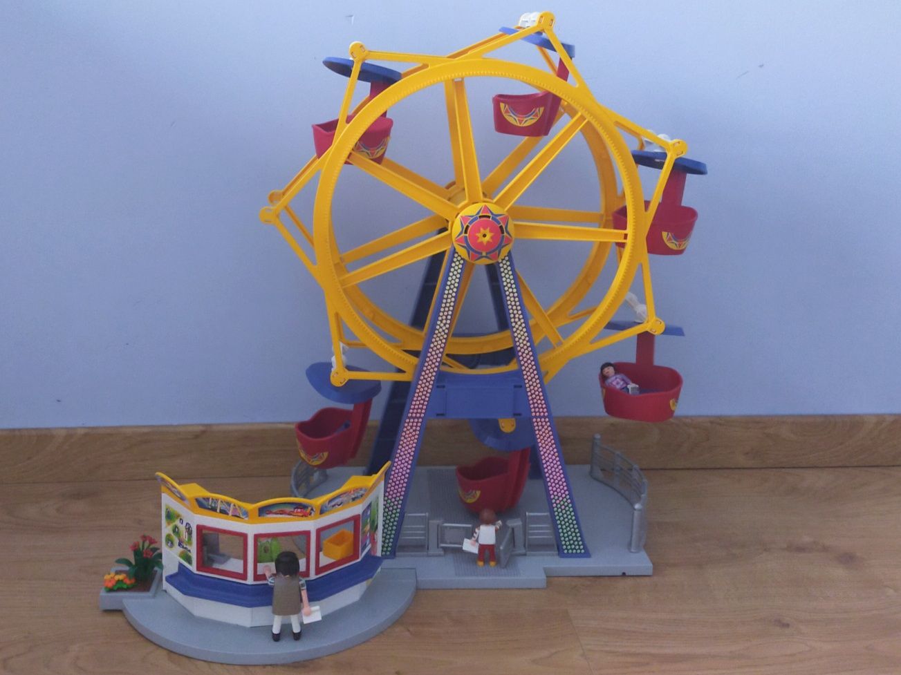 Diabelski młyn Playmobil świecący w ciemności młyn diabelski + gratis!