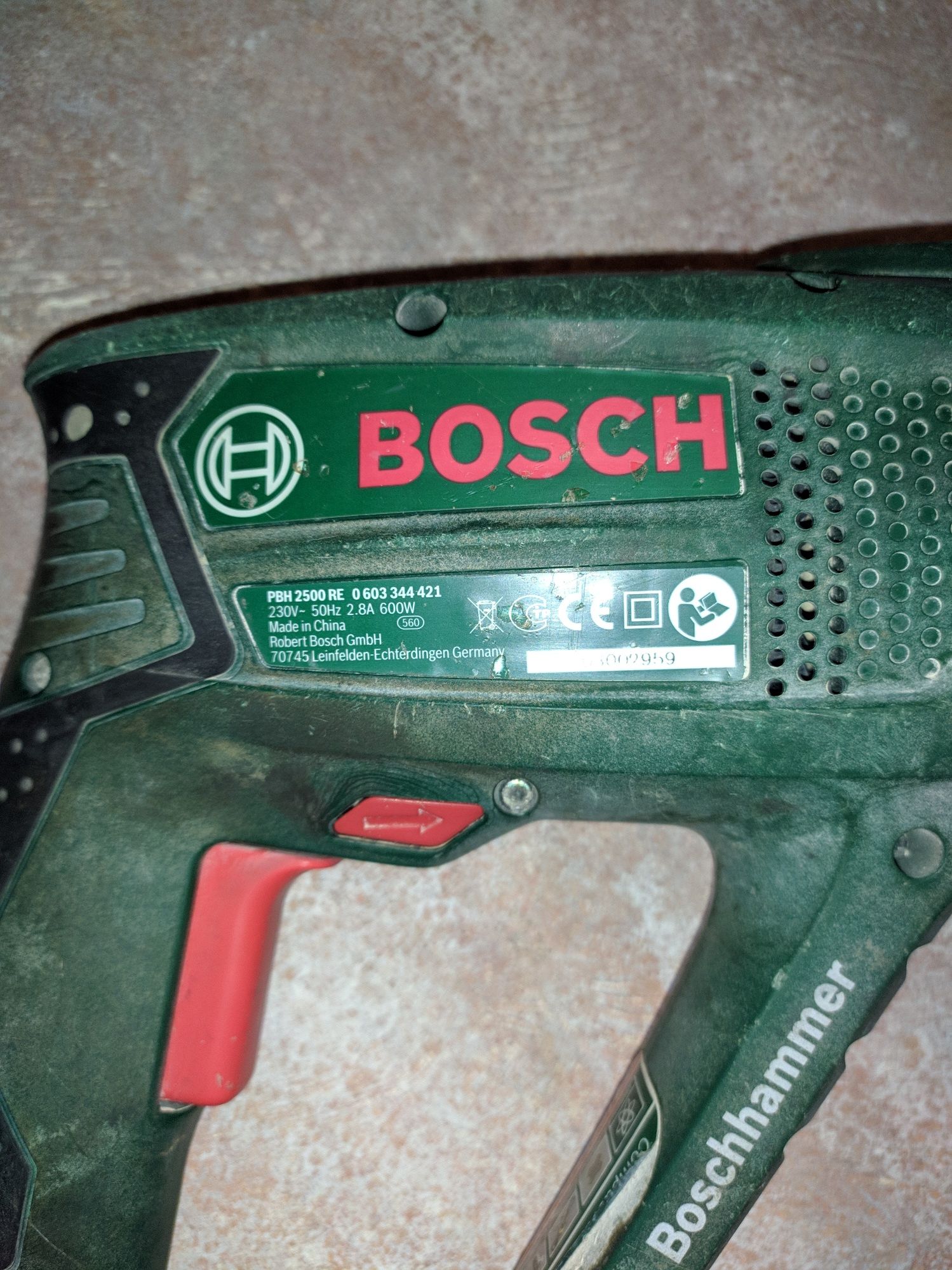 Перфоратор Bosch PBH 2500 RE