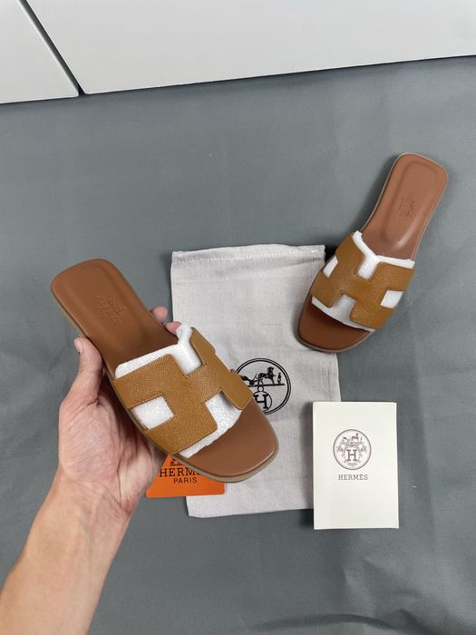 Hermes Sandalia Mulher tamanho 38