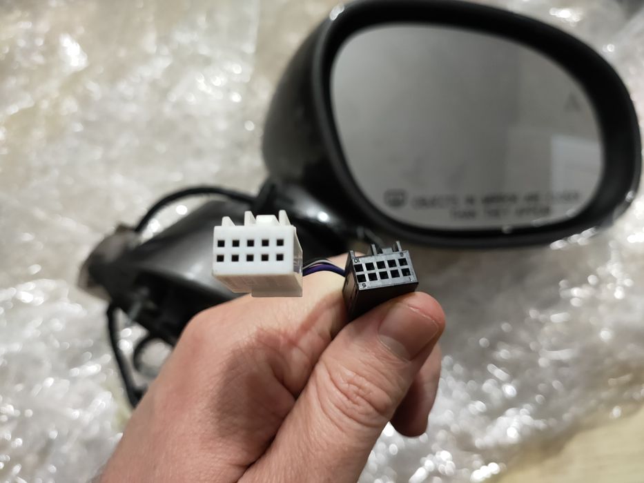 Challenger дзеркало праве 14-23р / зеркало челенжер dodge