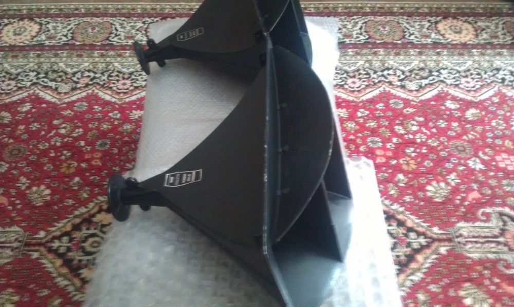 Пара рупоров Altec 511B