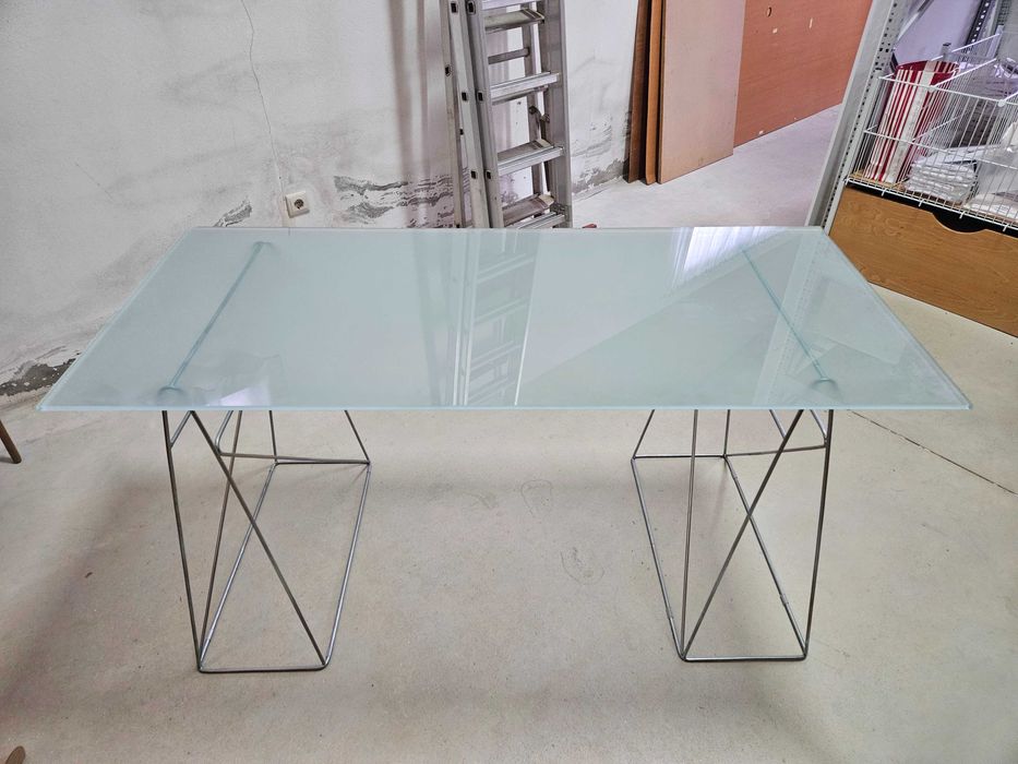 Secretária com tampo vidro