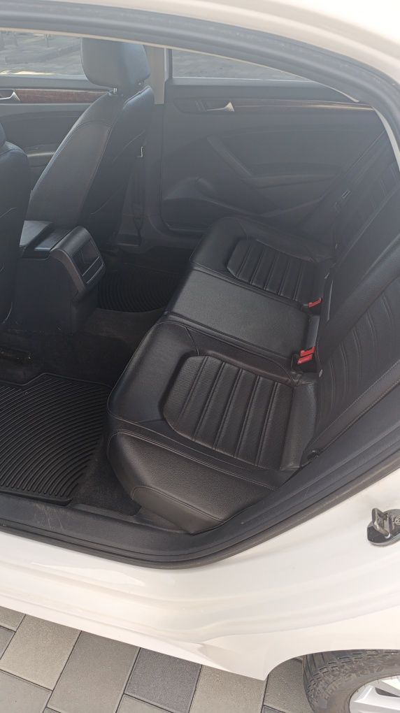 Volkswagen Passat b7 2.5л SEL nms 2012