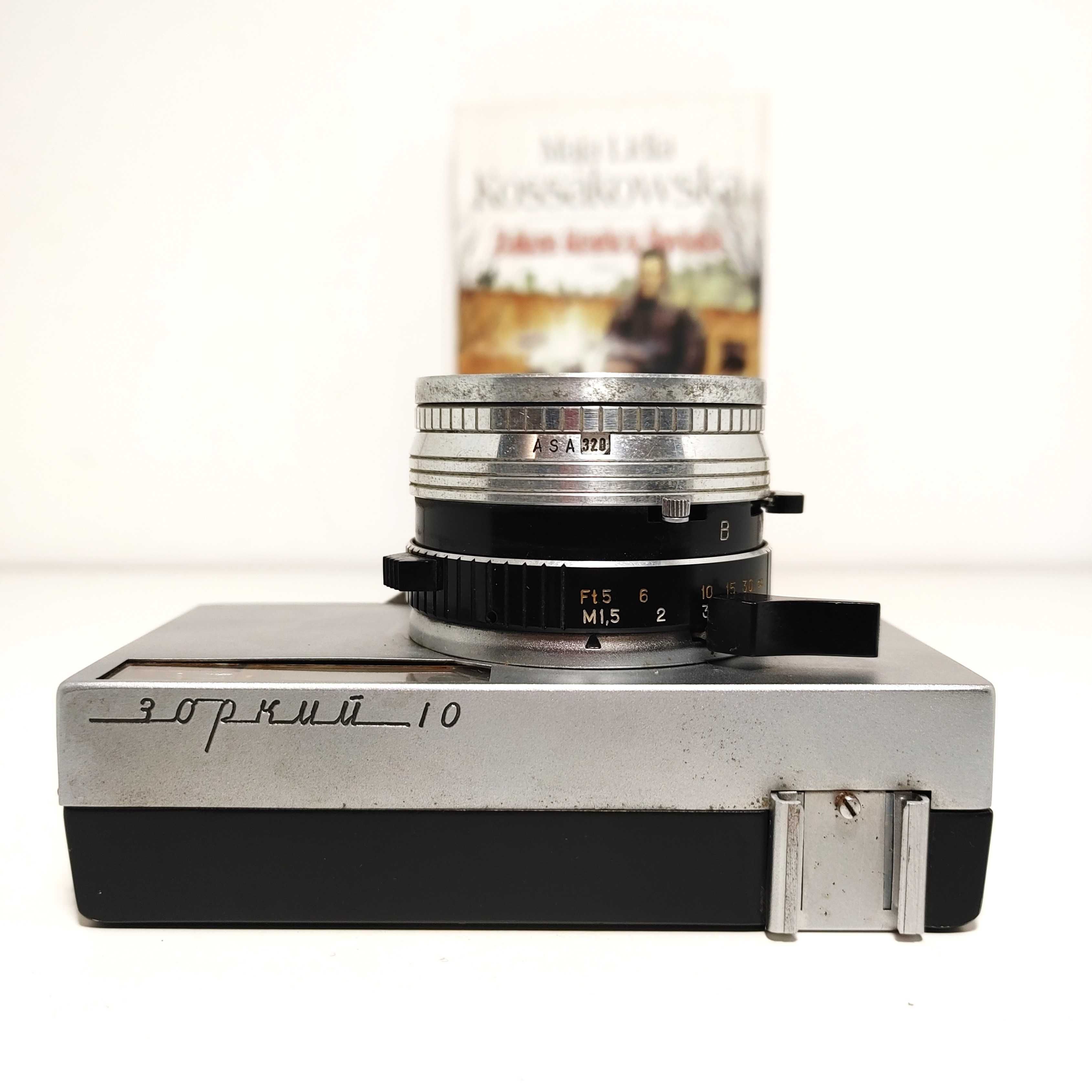 Analogowy aparat fotograficzny Zorki 10 z  Indrustial 63 1:2,8 45mm