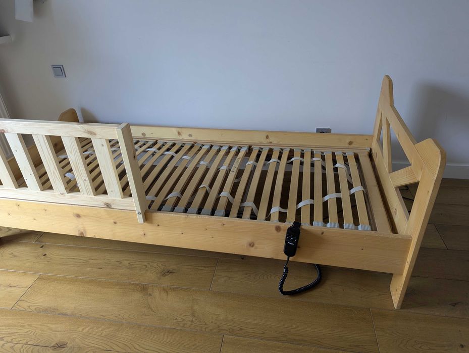 łóżko sterowane z materacem