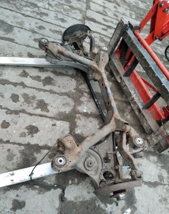 Audi a4 b6 B7 sedan kombi belka sanki os zawieszenia tyl i inne