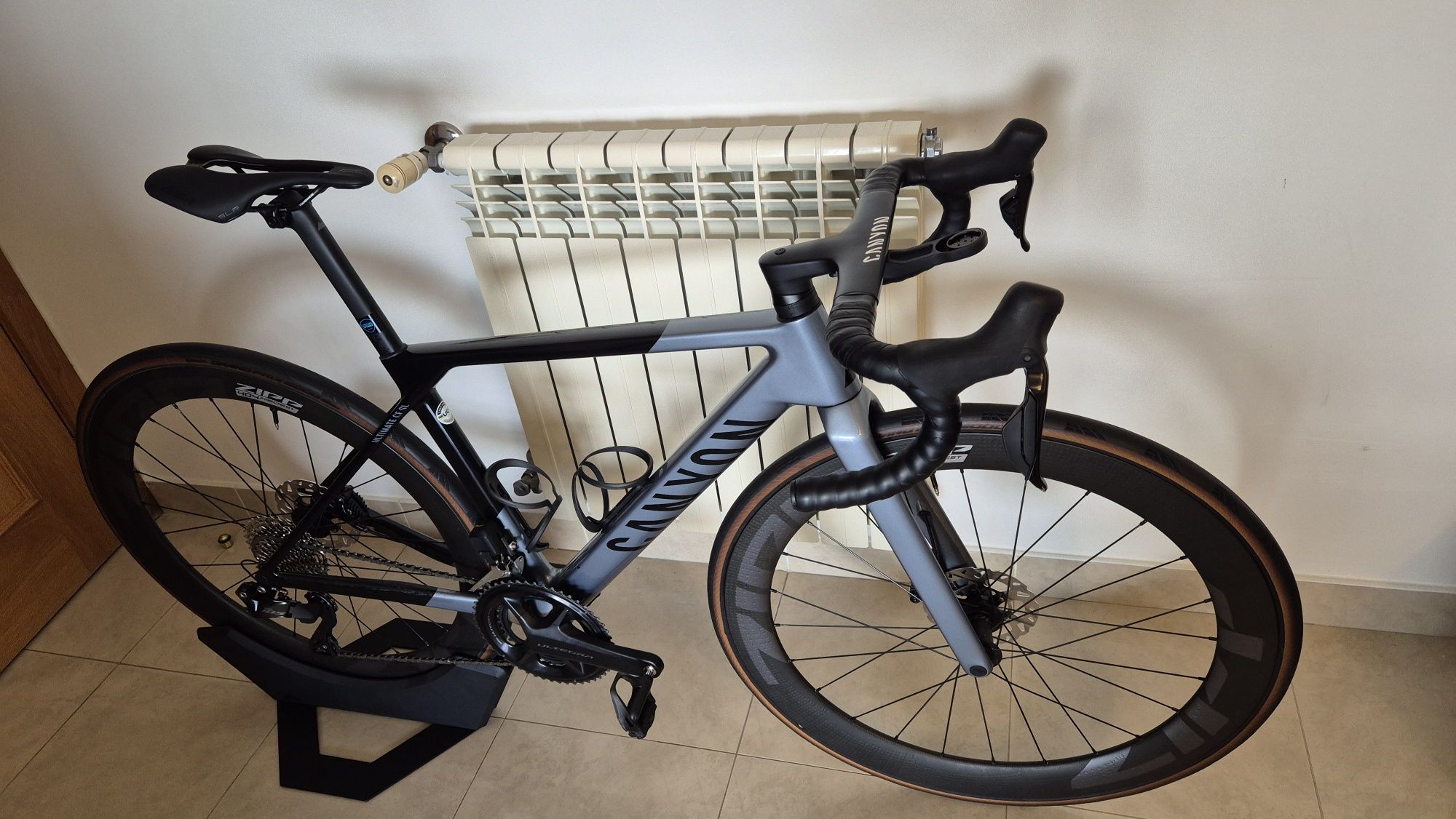 Bicicleta Canyon Ultimate CF 7 Di2 Aero