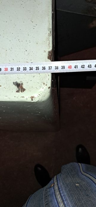 Металевтй  сейф.