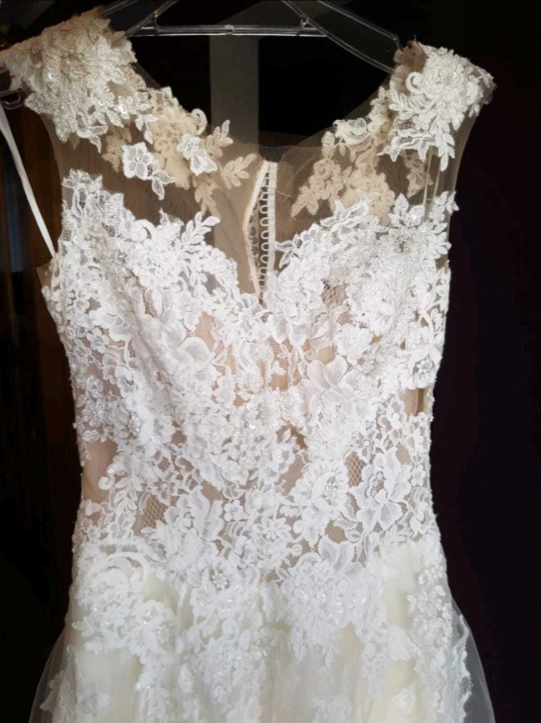 Suknia slubna Divina Bridal rozmiar 38-40 i welon halka pokrowiec