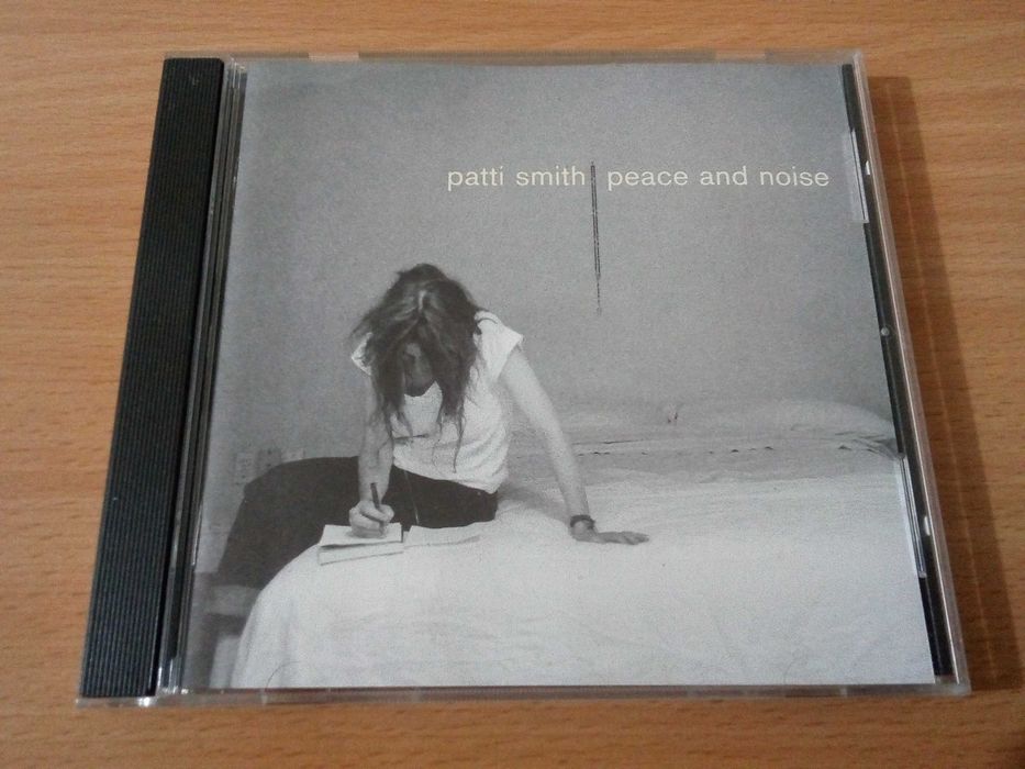 PATTI SMITH - Peace And Noise