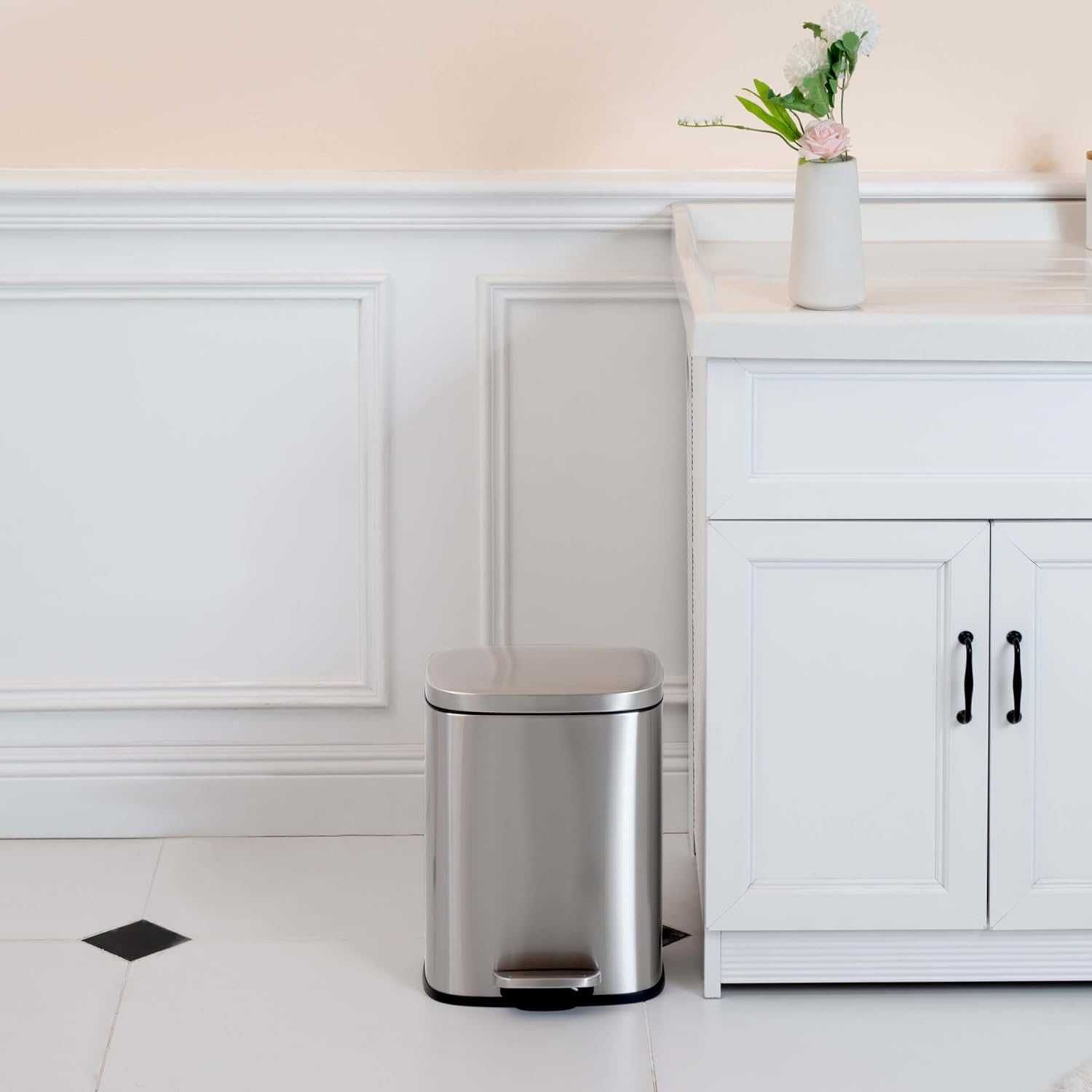 Amazon Basics kosz łazienkowy z pedałem 12L srebrny NOWY