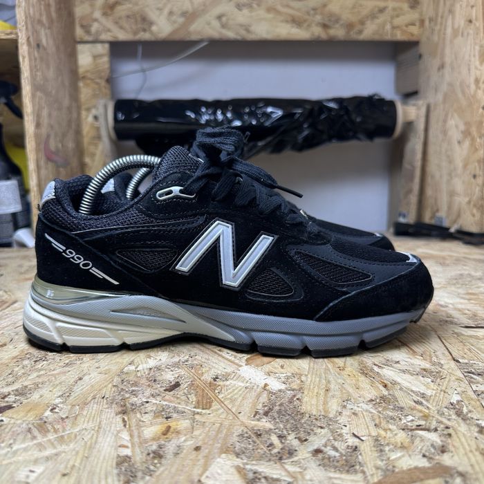 Чоловічі кросівки New Balance 990 v4 Black Grey