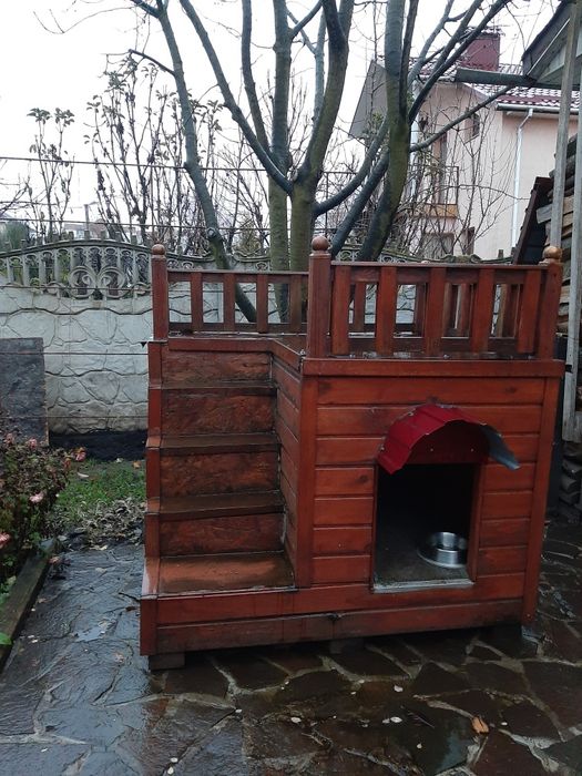 Продам будку для собак.