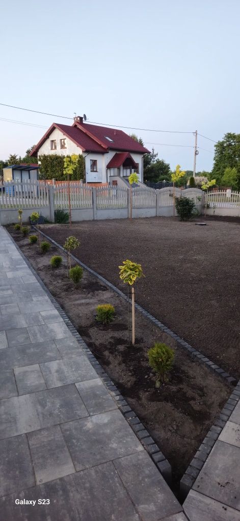 Minikoparka usługi prace ziemne ogrodowe glebogryzarka niwelacja teren