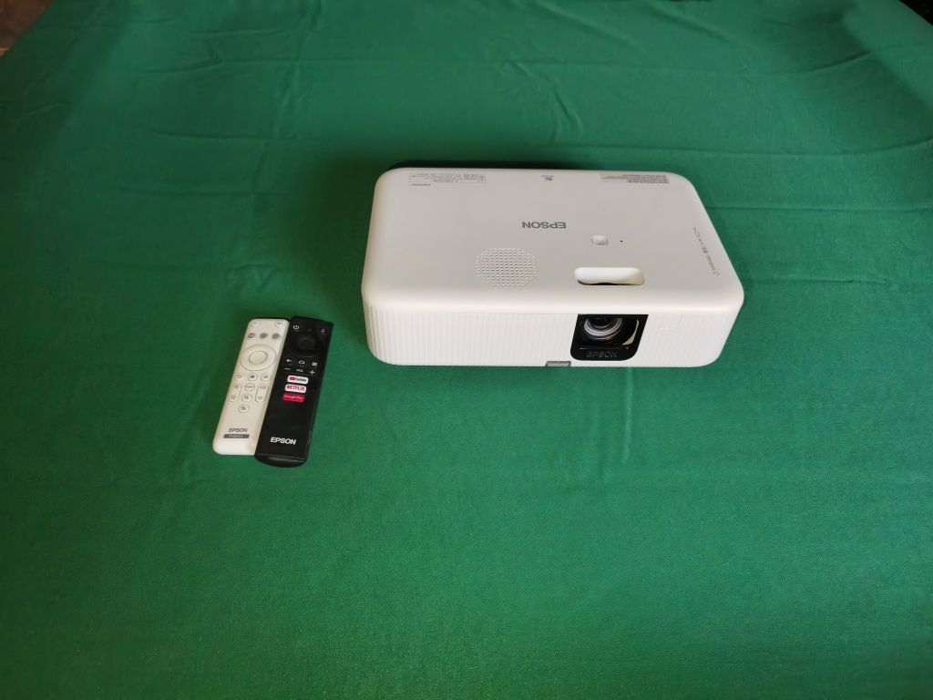 Projetor Epson CO-FW02
