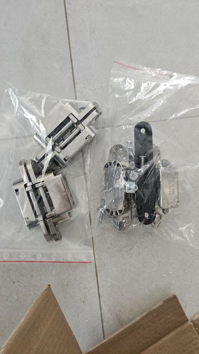 Ościeżnica Erkado czarna  Altamura 1