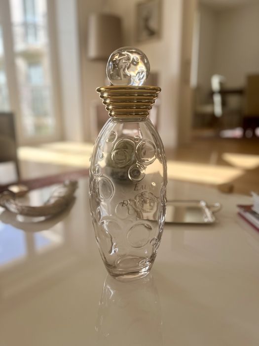 Frasco de Perfume gigante