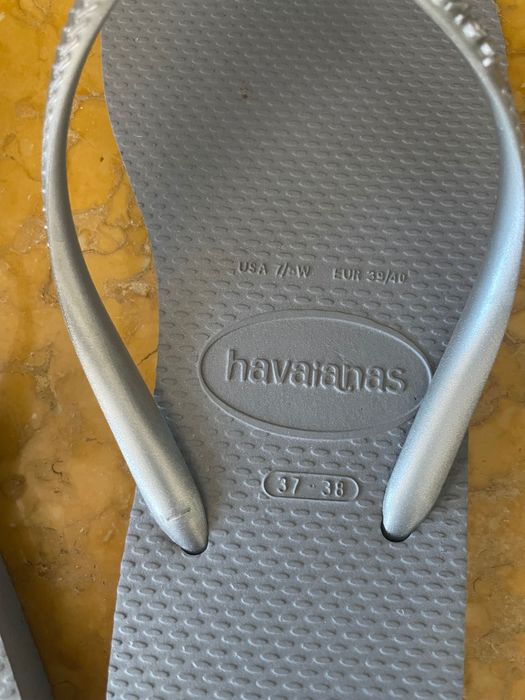 Chinelas Havaianas Slim, cinza prata. Novas!