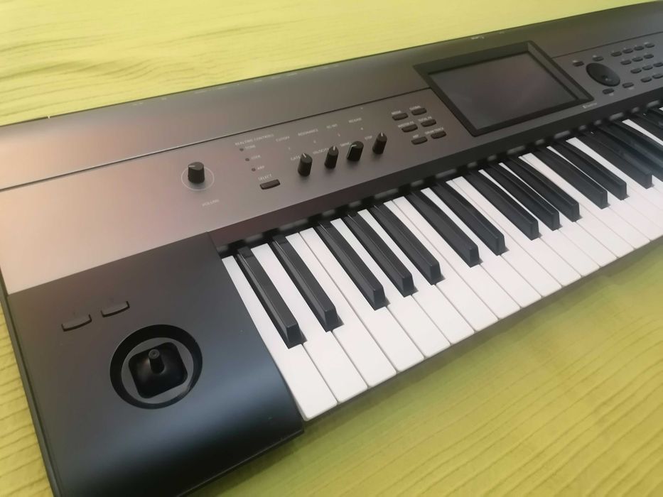 Sintetizador Korge Krome 61 EX como novo
