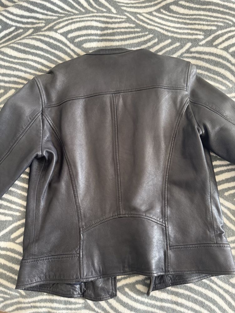 Продам куртку Massimo Dutti