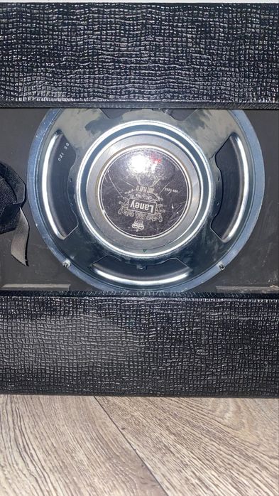 Гітарний комбопідсилювач Laney LV-100