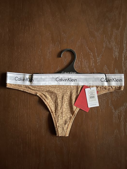 Stringi damskie Calvin Klein r. L