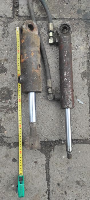 Siłowniki hydrauliczne dwustronne
