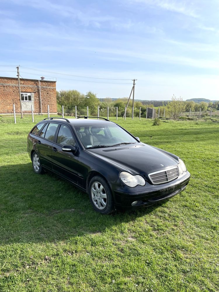 Авторзборка-шрот Mercedes C-class w203 2.2 om611 ляда лобове крила