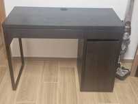 Secretaria c/cadeira como nova