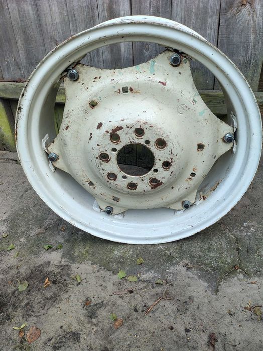 Felga Tylna Nowy Typ do Ursusa C-330, C-335