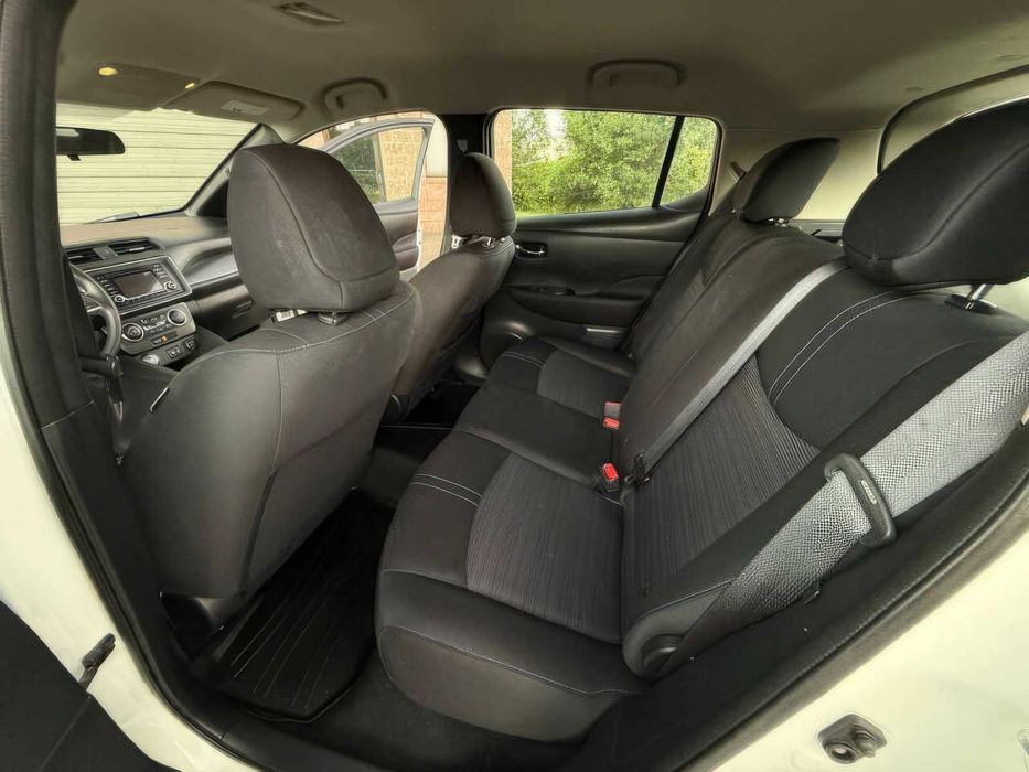 Nissan LEAF S      2018
