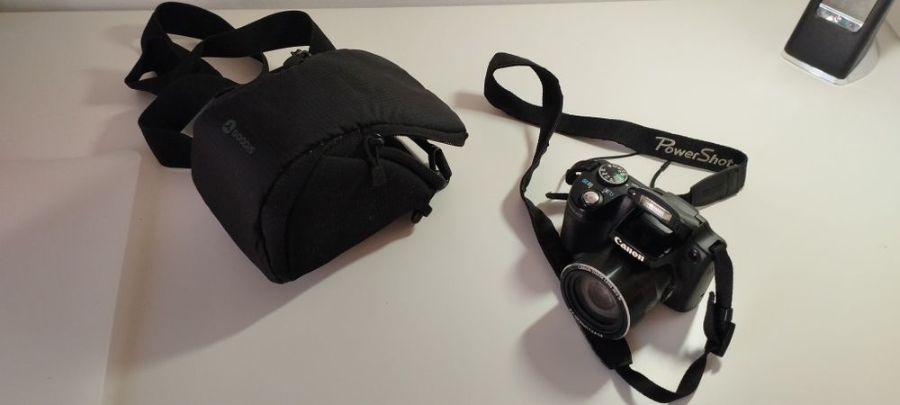 Máquina Fotográfica Canon com bolsa