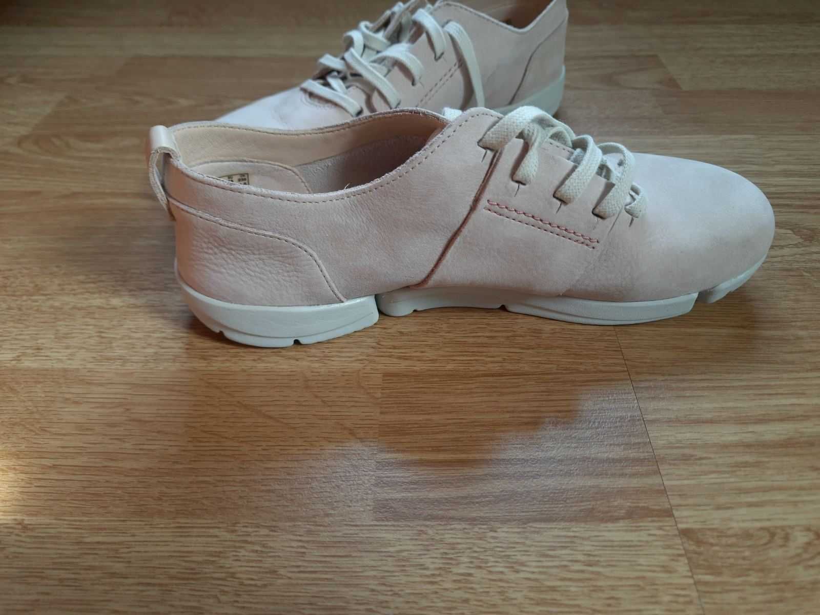 Жіночі кросівки нові р. 36.5-37 виробник Clarks