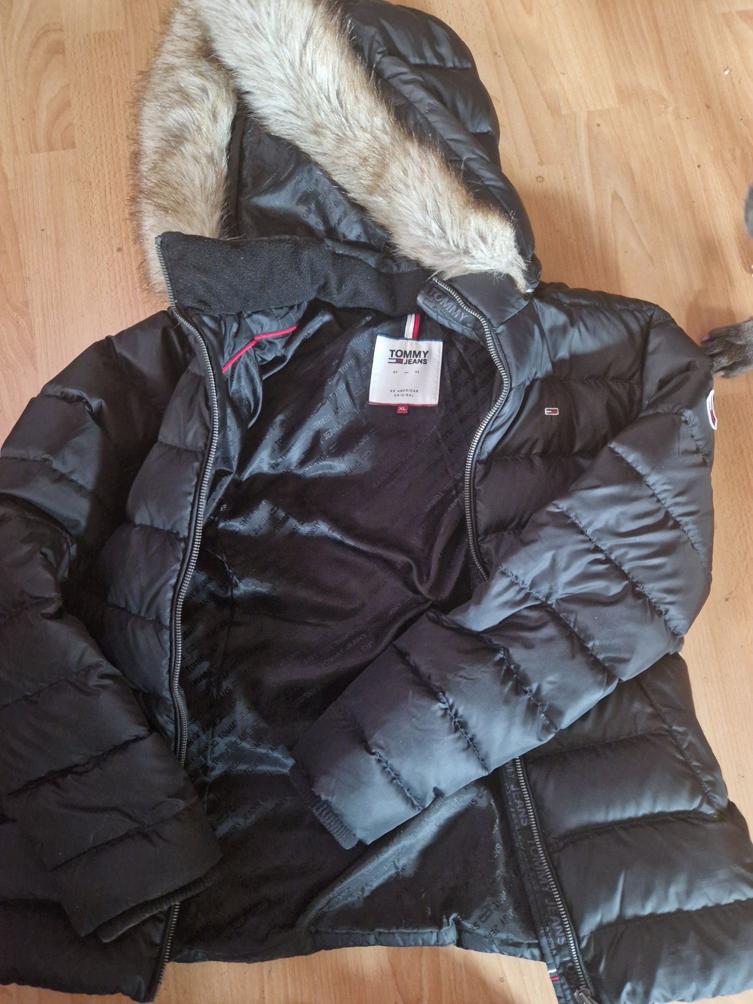 Tommy hilfiger kurtka